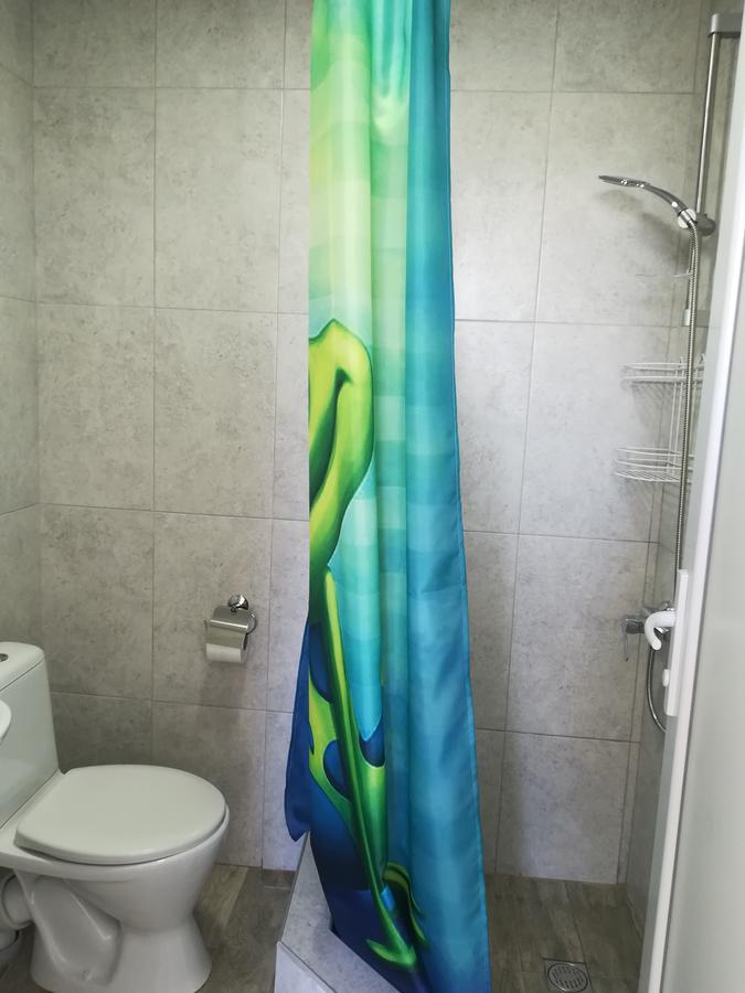 Family Нotel Banuri 库塔伊西 外观 照片